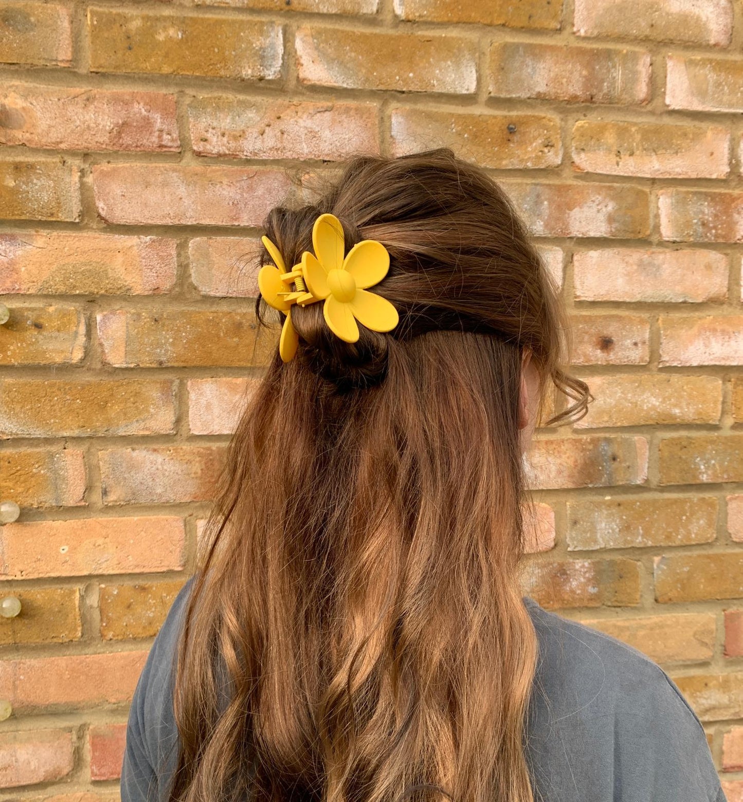 Yellow Retro Flower Claw Clip